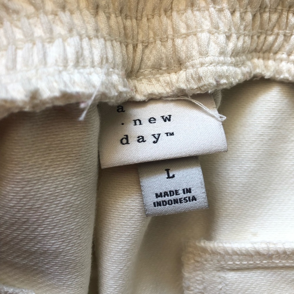 Target Pants / Sweats - Picture 2 of 3